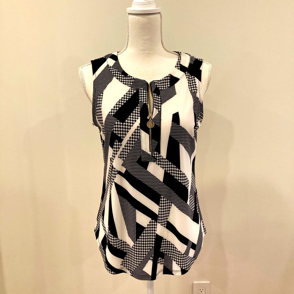 Black and white sleeveless pattern tank top